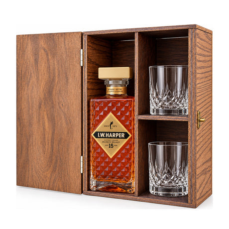 I.W. Harper 15 Year Gift Set with Wooden Box & 2 Crystal Glasses – wooden gift box with 2 crystal glasses